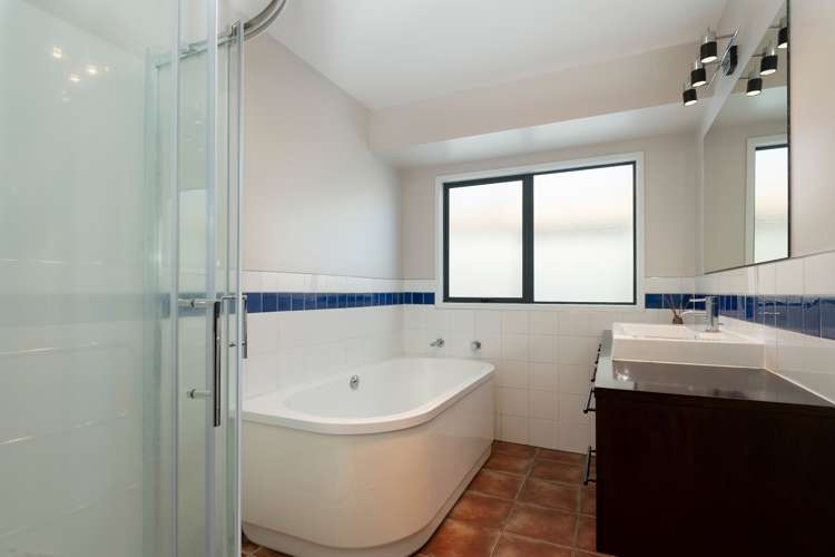 15 Lysaght Place Welcome Bay_11