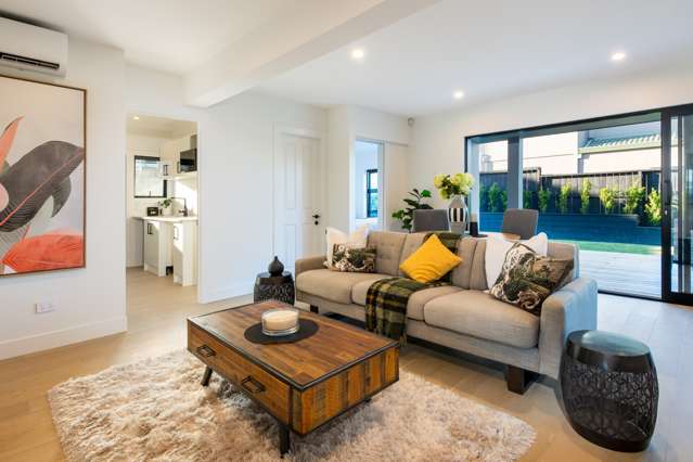1/8 Clifton Road Waiake_3