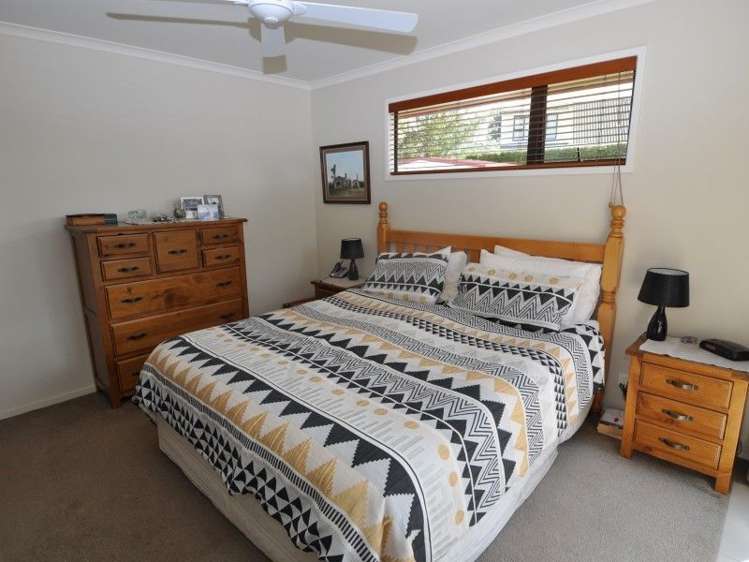 6 Crown Reef Pauanui_15