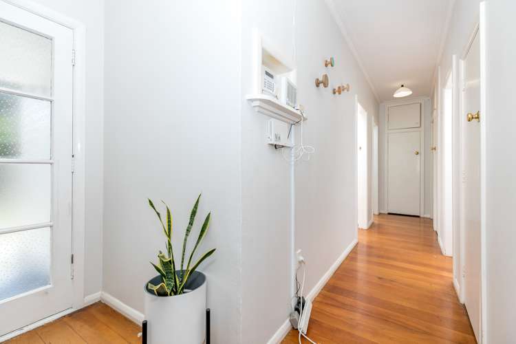 67 Lake Crescent Hamilton Lake_9