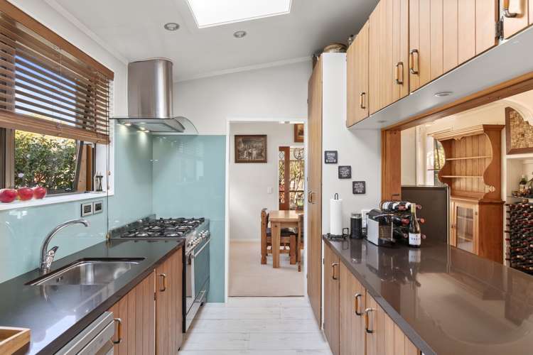 93 Waiwhetu Road Waterloo_8