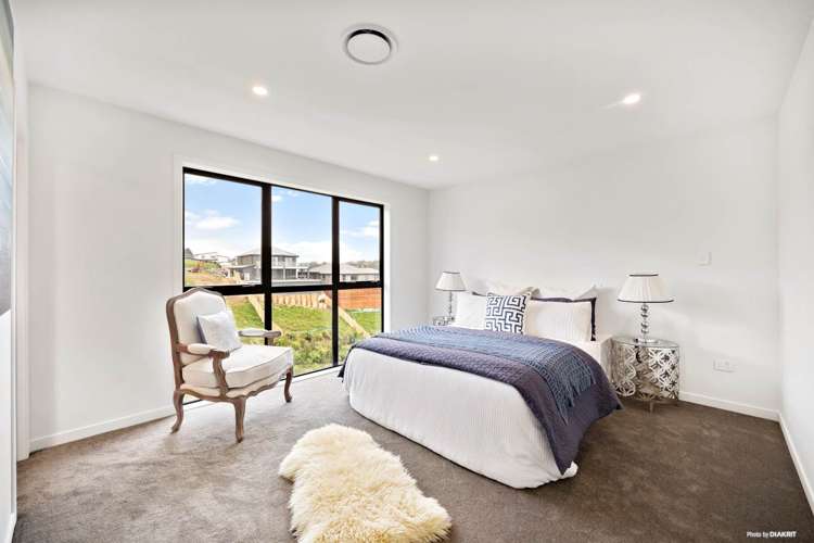 7 Crows Road Swanson_16