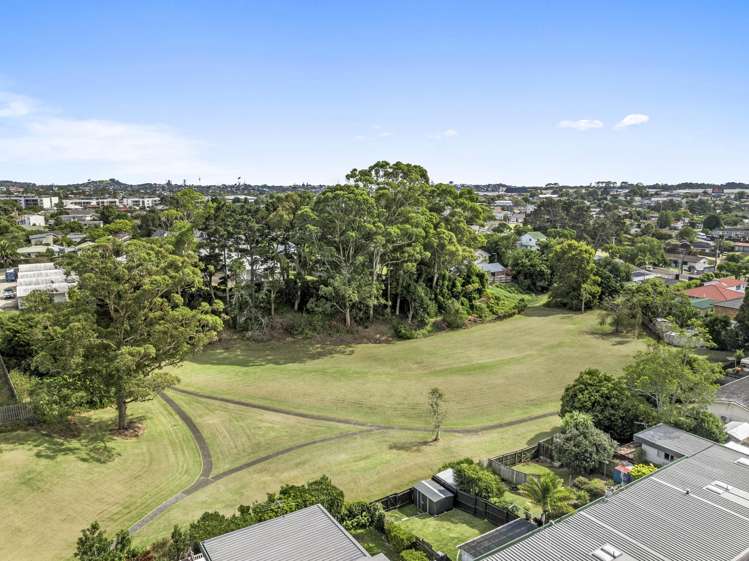 7/11 Alcock Street Mount Wellington_11