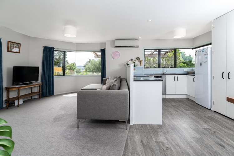 11 Sunshine Rise Raglan_7