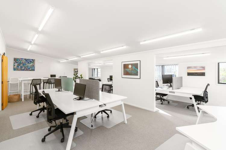 13 Wallis Street Raglan_16