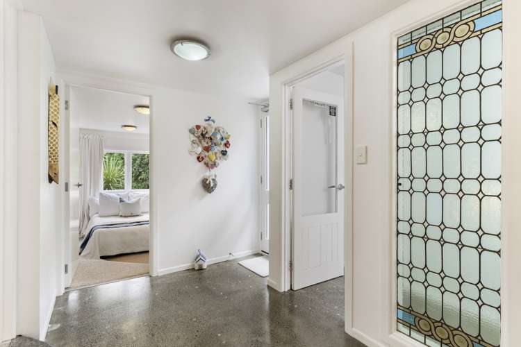 16 Coroglen Avenue Birkenhead_35