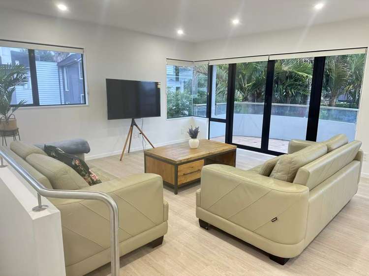 2/4 Rogers Avenue Eastern Beach_5