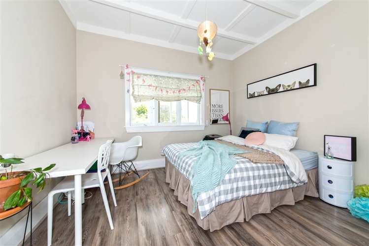 7 Craigbank Avenue New Lynn_10