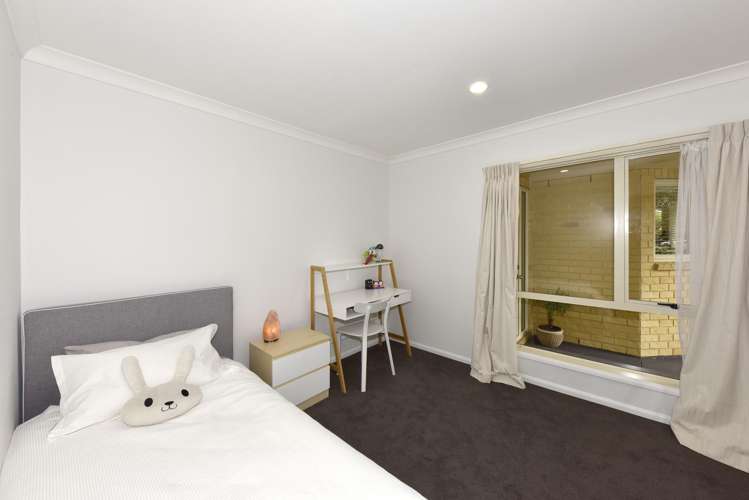 14 Parkside Crescent Northwood_12