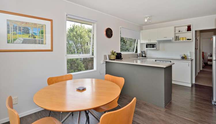 1/53 Seaview Road Castor Bay_8