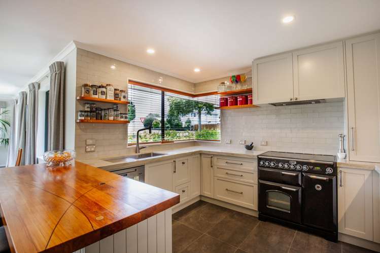 1 Lusty Place Stoke_6