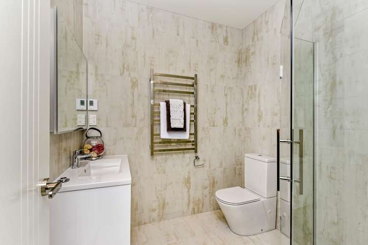 16 Riverhead Point Drive Riverhead_6