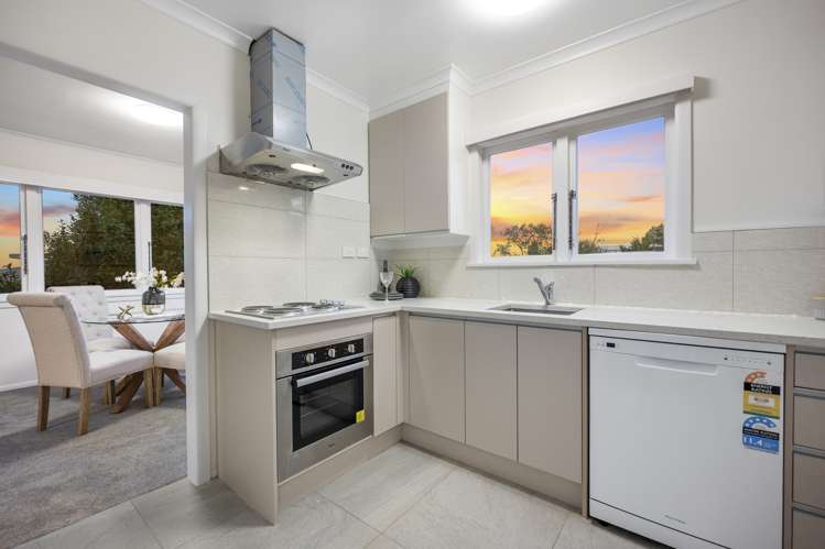 2/306 Beach Road Campbells Bay_5
