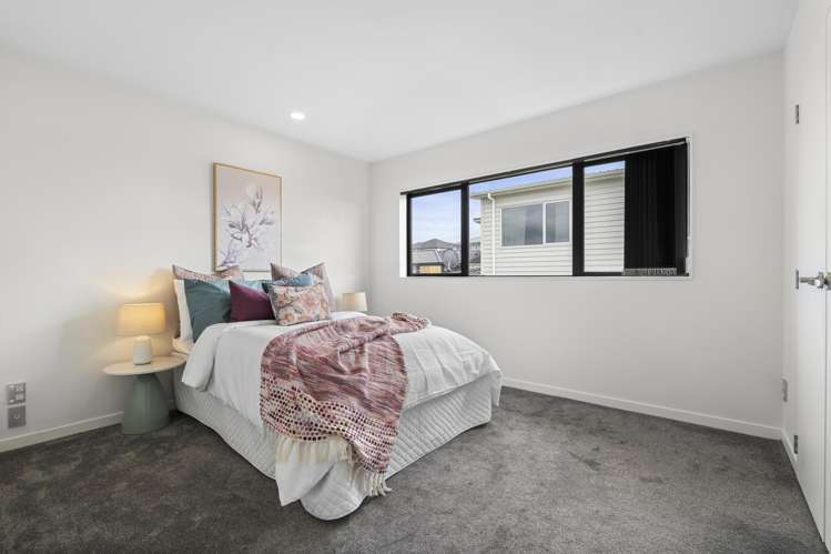 8 Dinning Road Riverhead_19