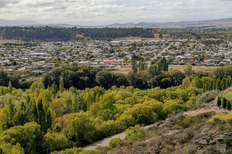 28 Lanes Road Bridge Hill_14