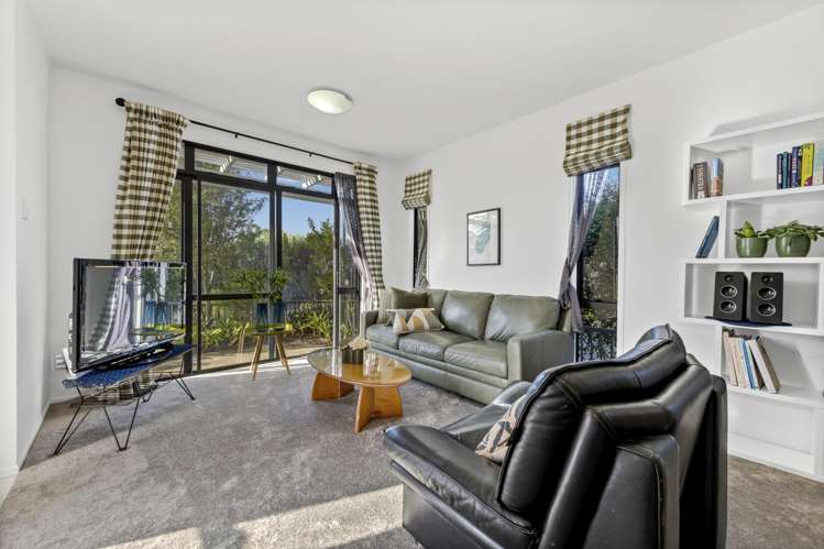 6/2 Armoy Drive East Tamaki_8