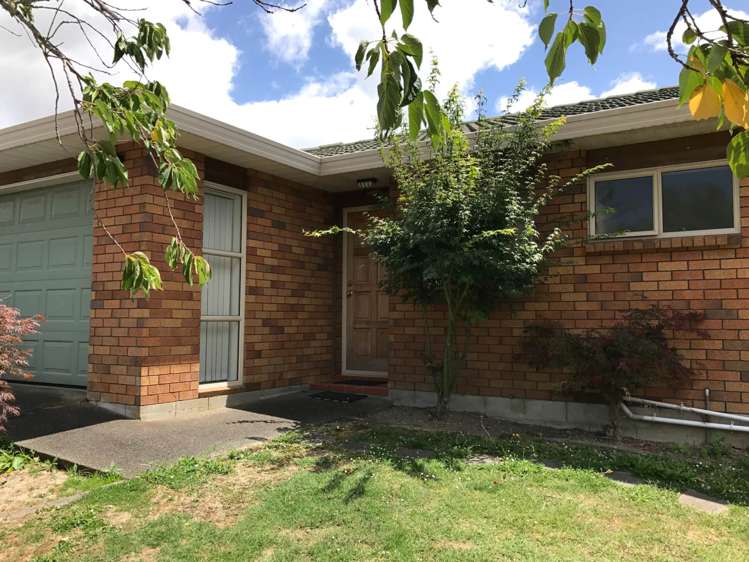 17a Tirimoana Road Te Atatu South_1