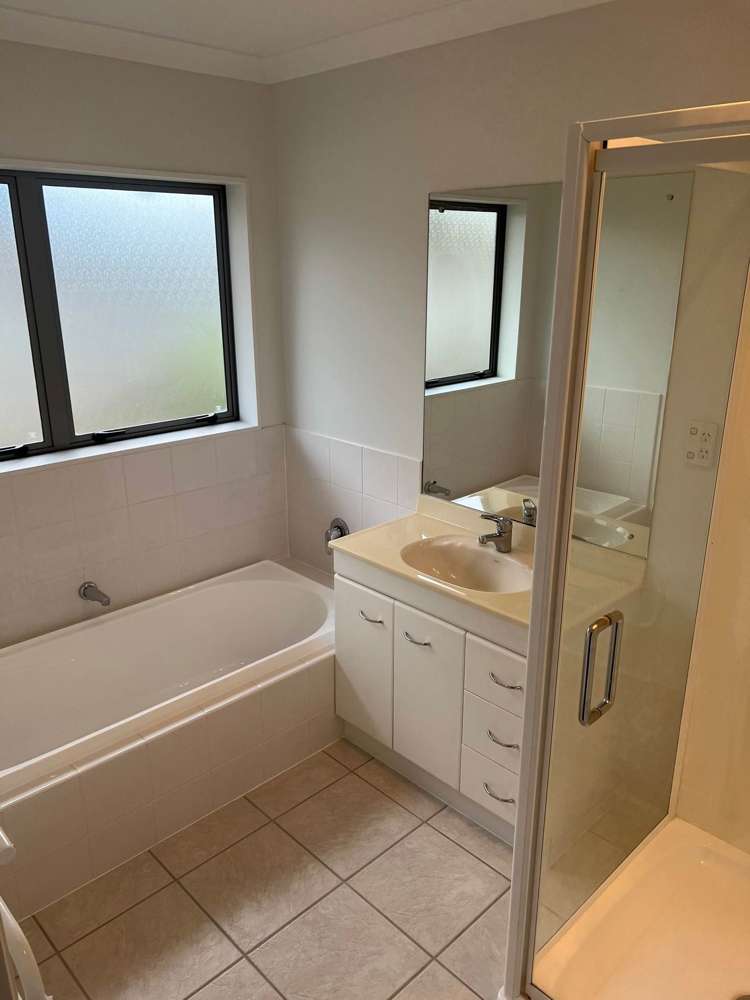 9 Newbliss Crescent East Tamaki Heights_8