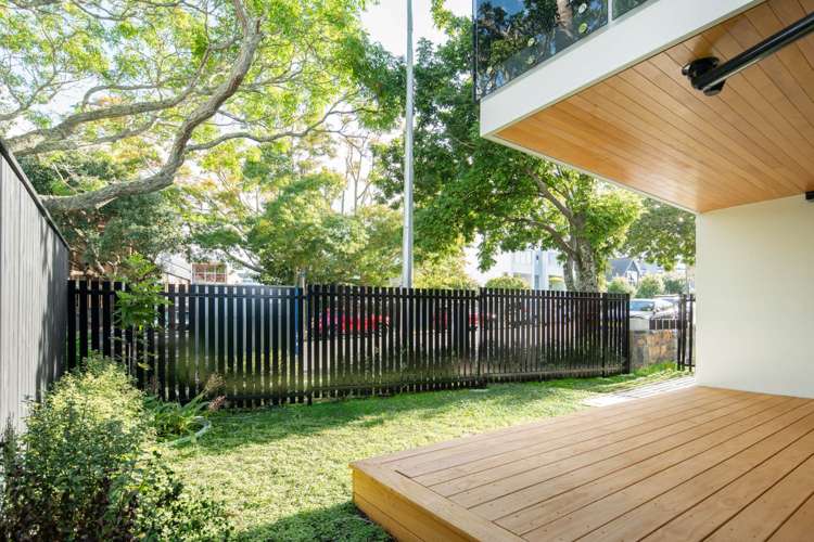 1/3 Campbell Road Takapuna_10