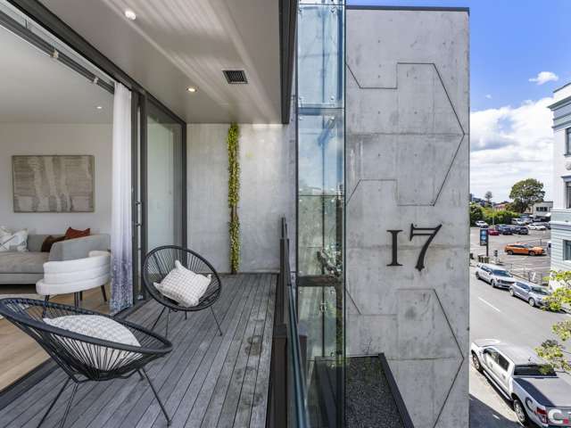 The Saint - Boutique Urban Elegance (GZ)