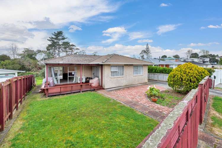 24 Finlow Drive Te Atatu South_23