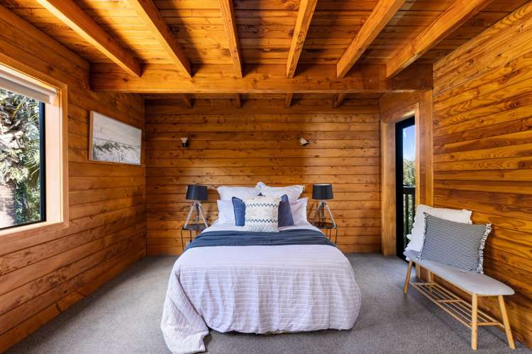 4 Hillside Crescent Leigh_10