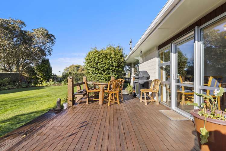 1632 Cust Road Cust_25