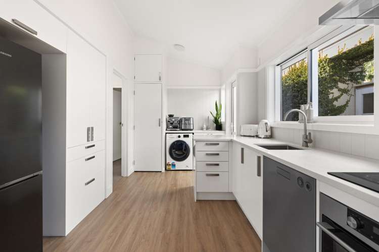 2/24 Charles Street Westshore_4