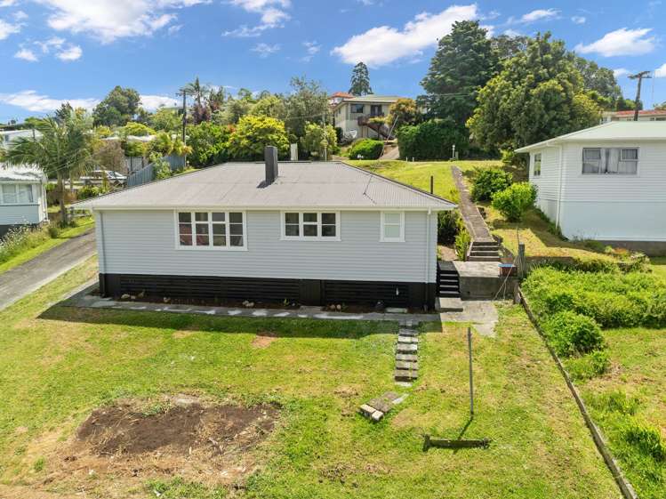 16 McMillan Avenue Te Kamo_21