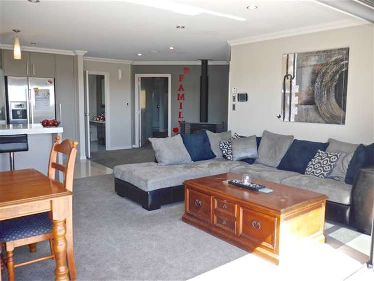 6 Manukaka Heights Hurdon_9