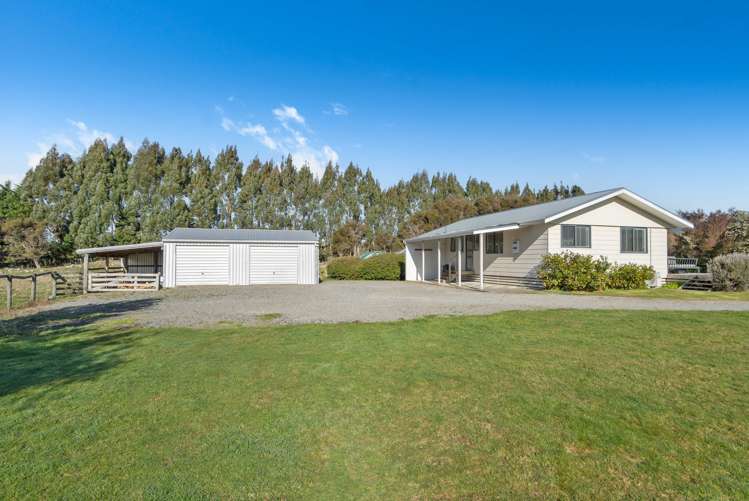 1827 State Highway 2 Tauwharenikau_28