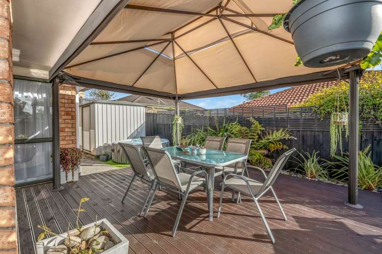 11 Norman Close The Gardens_17