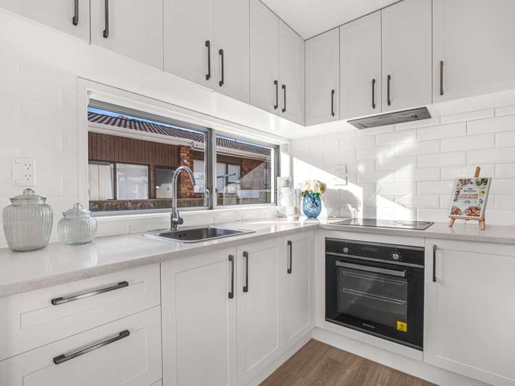 2/485 Blockhouse Bay Road_5