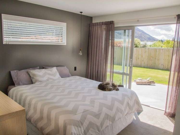 8 Bell Street Lake Hawea_10