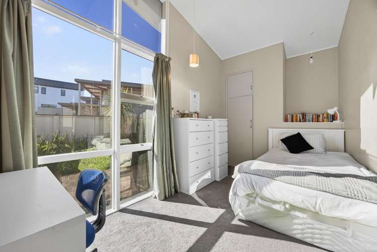 8 Blue Gum Rise Sunnyhills_14