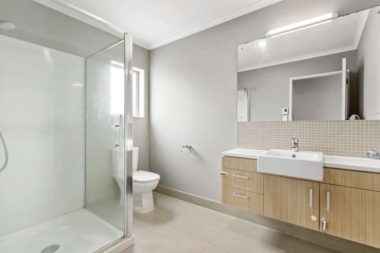 135 Vipond Road Stanmore Bay_12