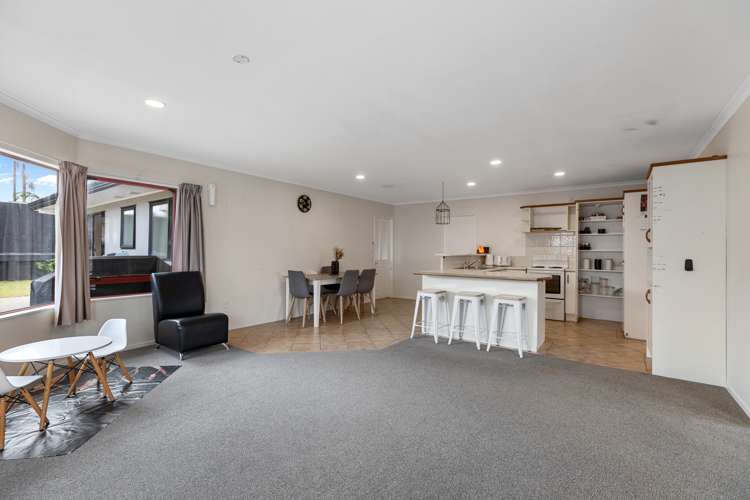 63 Katerini Grove Papamoa_9