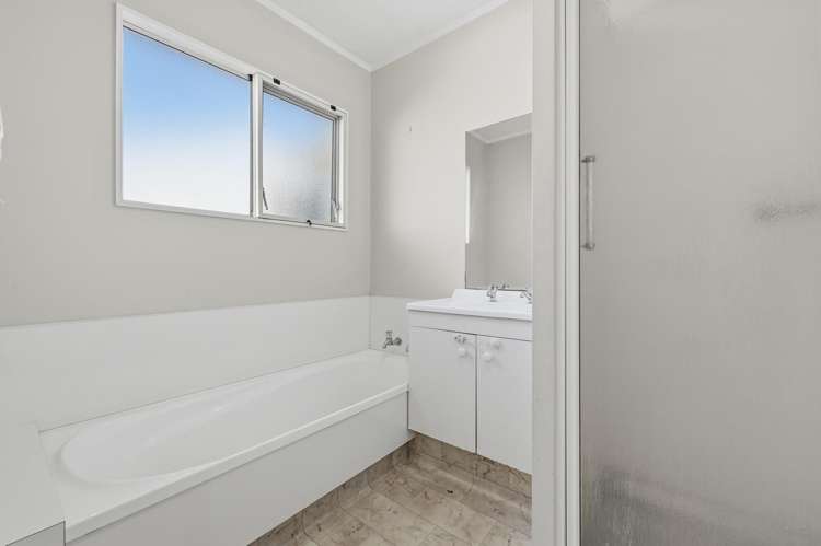 18B Alverstoke Road Parkvale_16