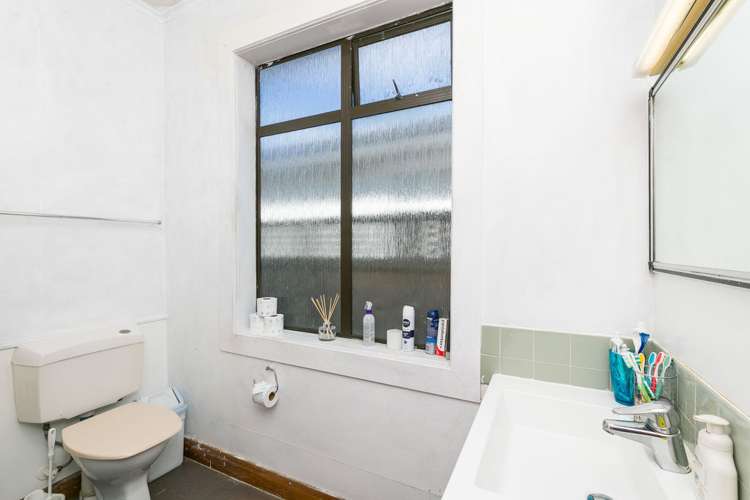 67 Kauri Street Miramar_10