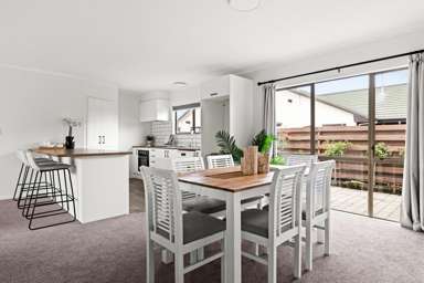 35 Townshend Crescent_4