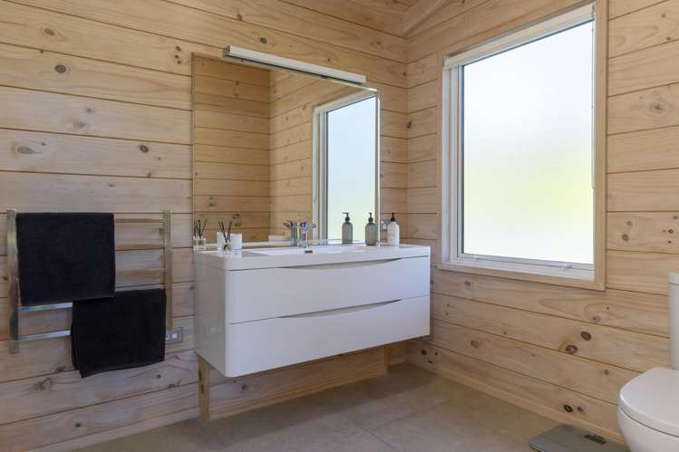 2 Paulines Way Wharewaka_25