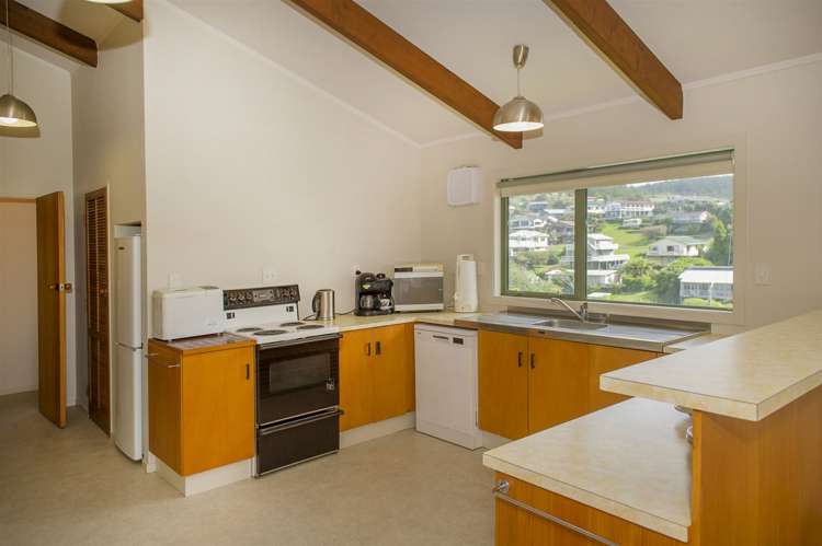 119 Oratia Place Onemana_18