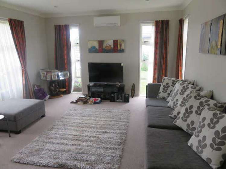 64 Farringdon Avenue Rototuna North_3