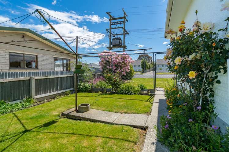 5 Duthie Street Milton_17