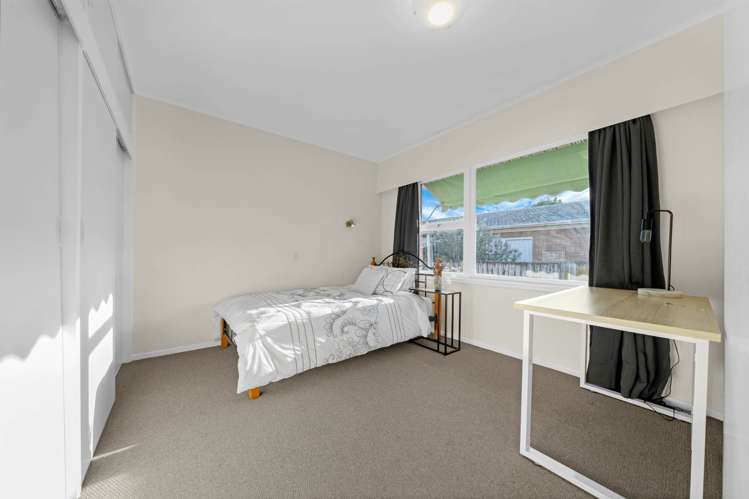 2/1 Chevis Place Pakuranga_12