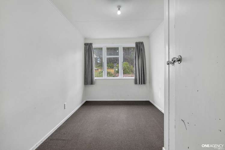 141 Castor Crescent Cannons Creek_8