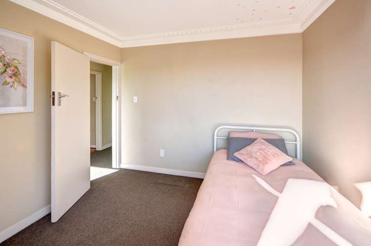 37 Easther Crescent Kew_14