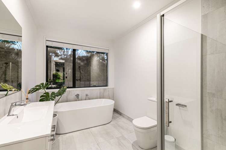 32a Bernard Magnus Lane Greenhithe_13