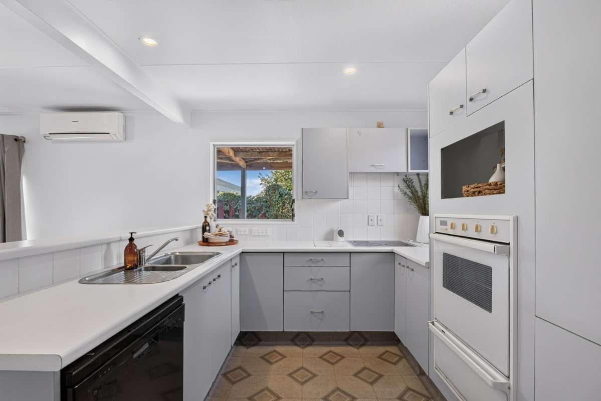 49 Tait Drive_5