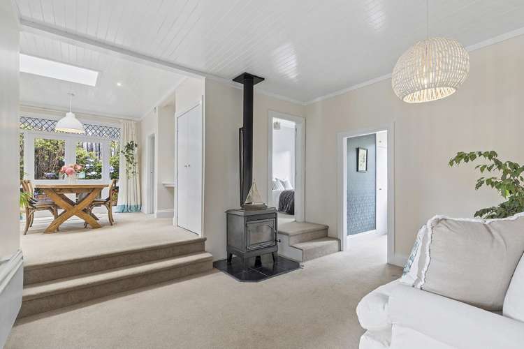 4A & 4B Whitianga View Paremata_14